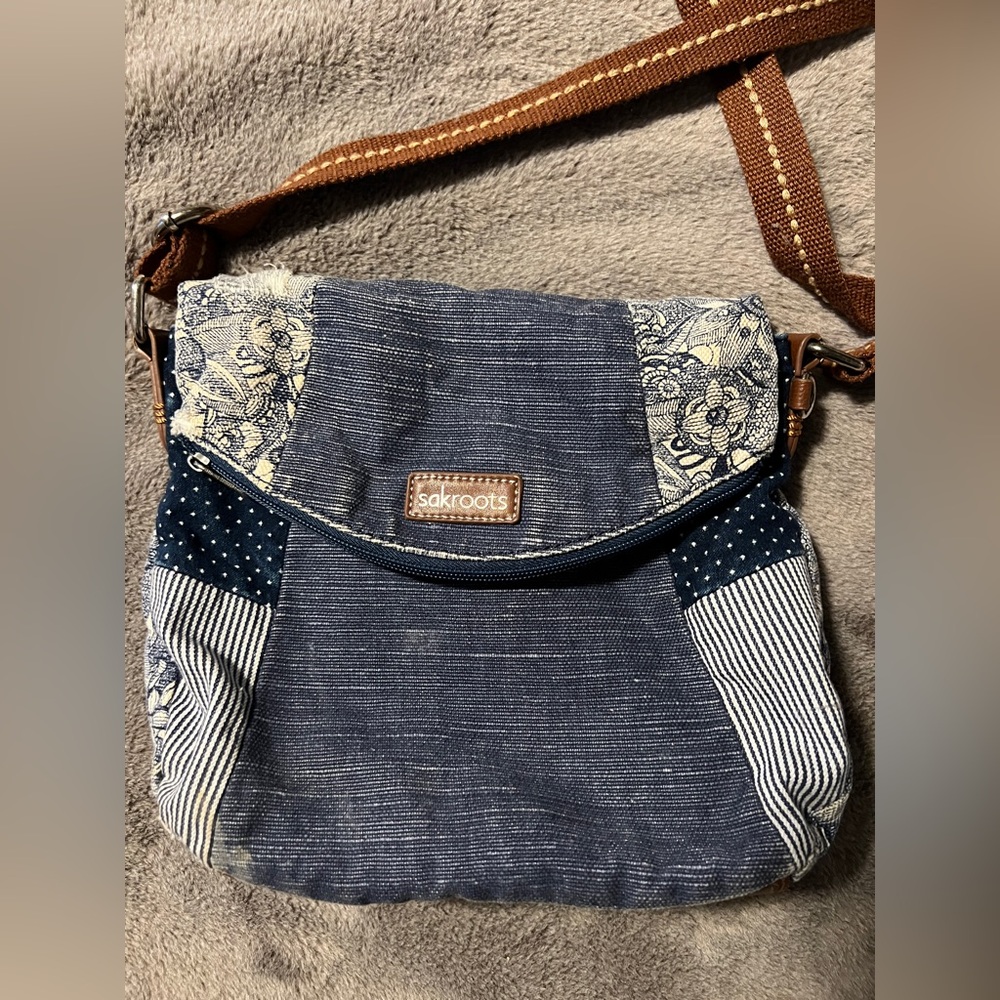 Sakroots Artist Circle Foldover Crossbody Bag